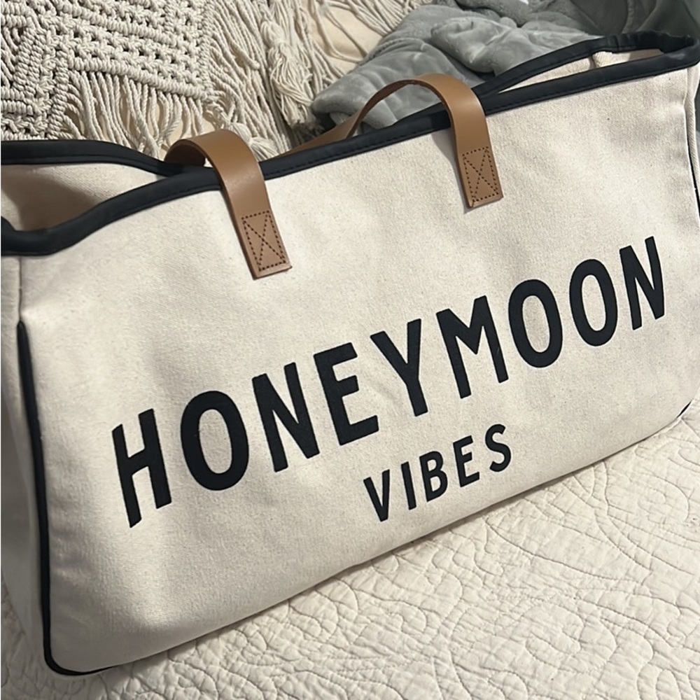 COPY - Honeymoon tote - Picture 2 of 6